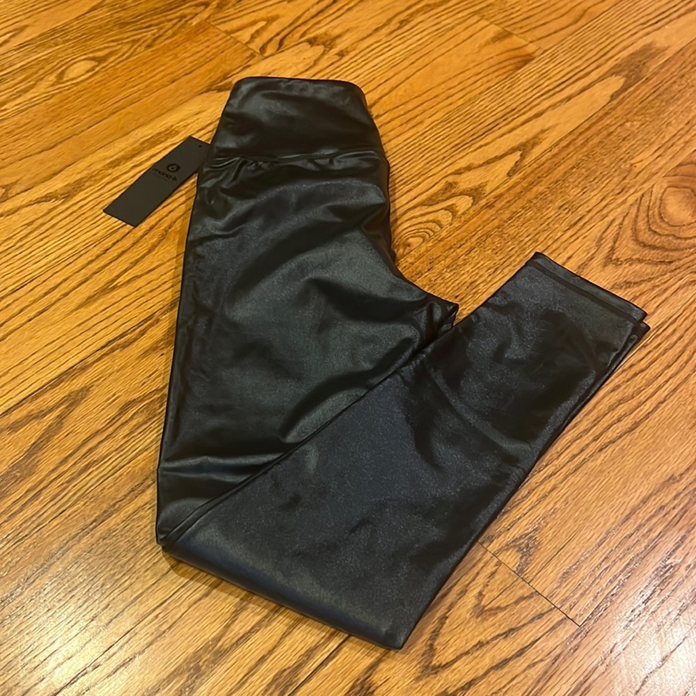 NWT Mono b Woman’s Black Spandex Leggings Size S